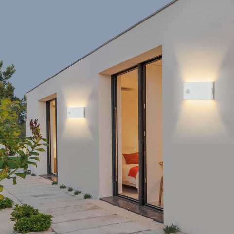 12W Applique Extérieure avec Détecteur de Mouvement, IP65 Blanche Artisanat Mat Design lampe murale Extérieur/Intérieur en Aluminium, Applique Acrylique pour Balcon, Escaliers, Jardin, Garage, 3000K