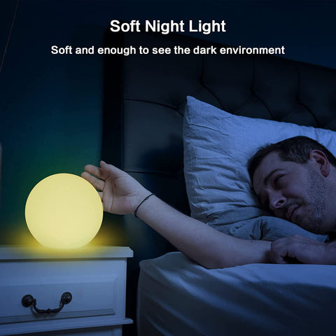 Boule lumineuse Lampe de Bureau LED 15cm, 16 RGB Couleurs Dimmables et 4 Modes, Veilleuse LED Lampe de Chevet avec Télécommande pour chambre, Salon, Chambre d'enfant, Mariage, Batterie Remplaçable