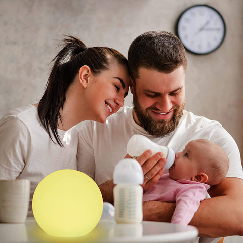 Boule lumineuse Lampe de Bureau LED 15cm, 16 RGB Couleurs Dimmables et 4 Modes, Veilleuse LED Lampe de Chevet avec Télécommande pour chambre, Salon, Chambre d'enfant, Mariage, Batterie Remplaçable